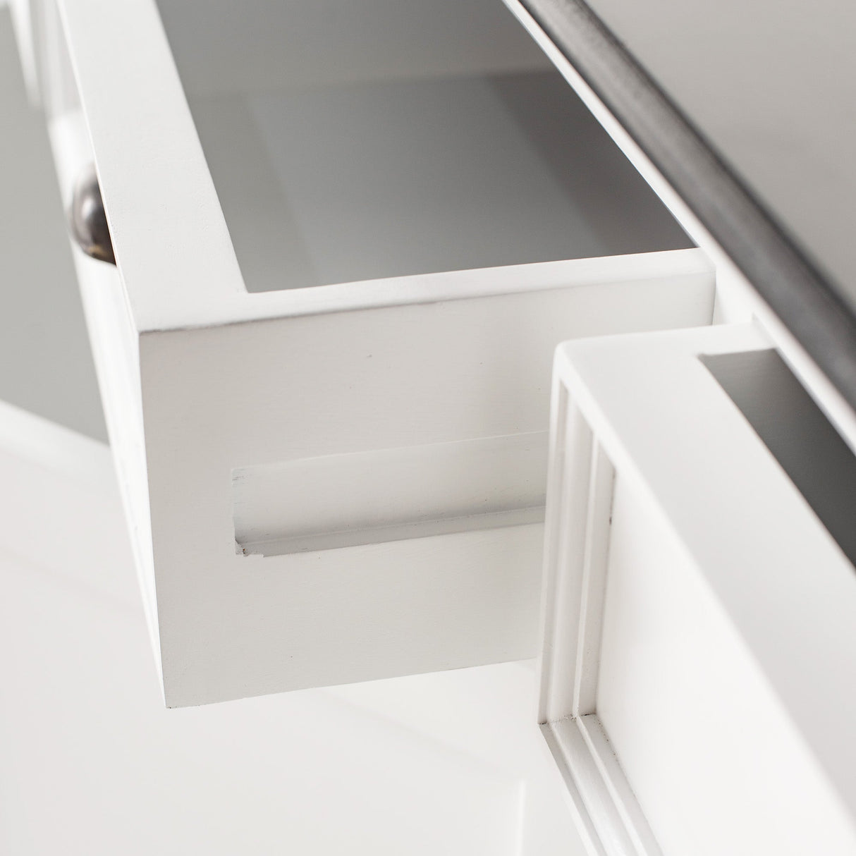 NovaSolo Halifax Contrast Buffet – Solid Mahogany White Base with Black Top