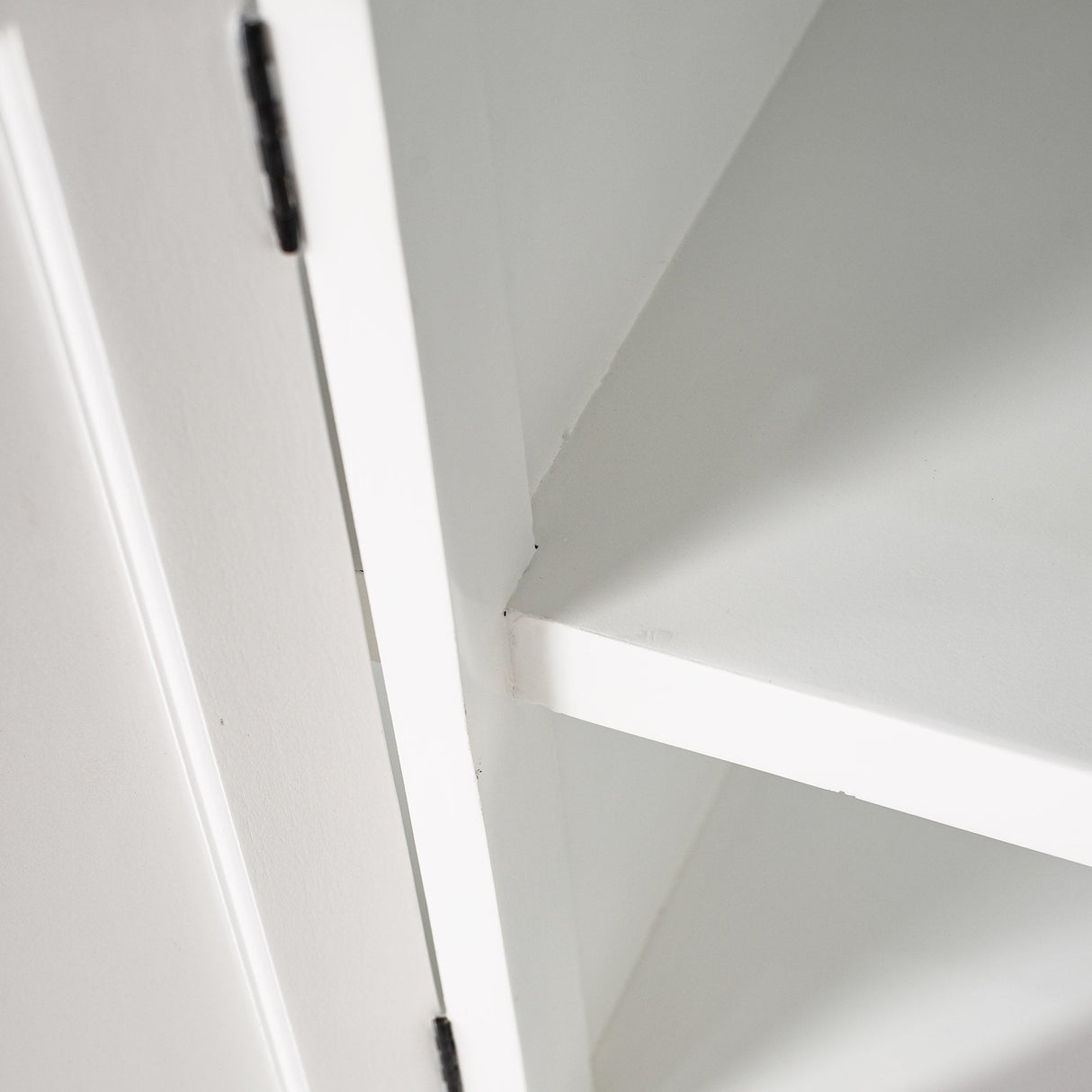 NovaSolo Halifax Contrast Buffet – Solid Mahogany White Base with Black Top