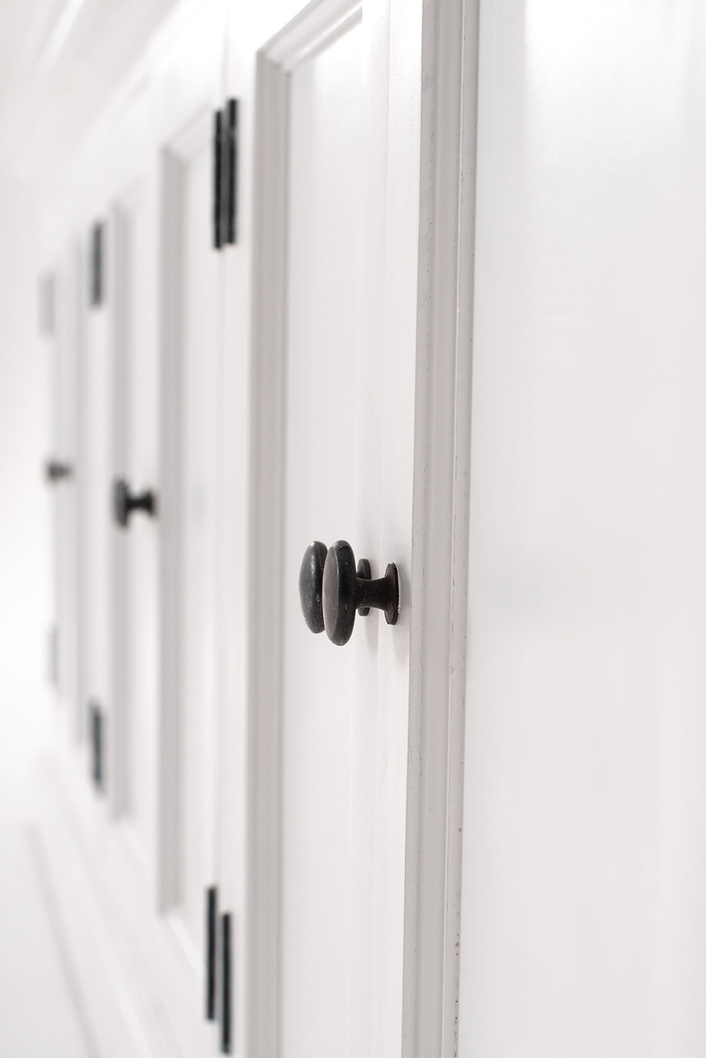 NovaSolo Halifax Triple-Bay Hutch Bookcase – Classic White Solid Mahogany Hutch Cabinet